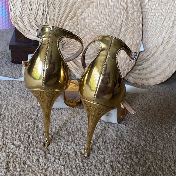 “Gold bar” Steve Madden heels - Picture 2 of 5